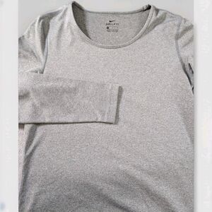 Nike Dri-Fit Shirt Womens M Gray Long Sleeve Pullover Athleisure